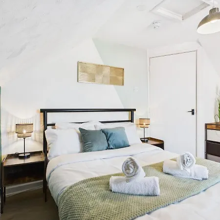 Hideaway - Sleeps 2 - Cosy Escape *