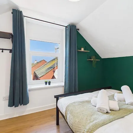 Hideaway - Sleeps 2 - Cosy Escape Whitehaven